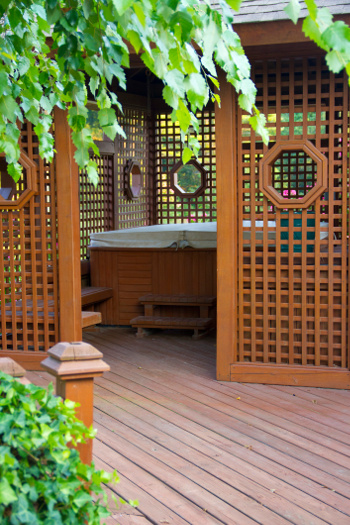 Surrounding Your Outdoor Spas with a Resort Look and Feel