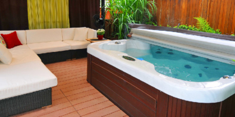 Hot Tubs/Spas